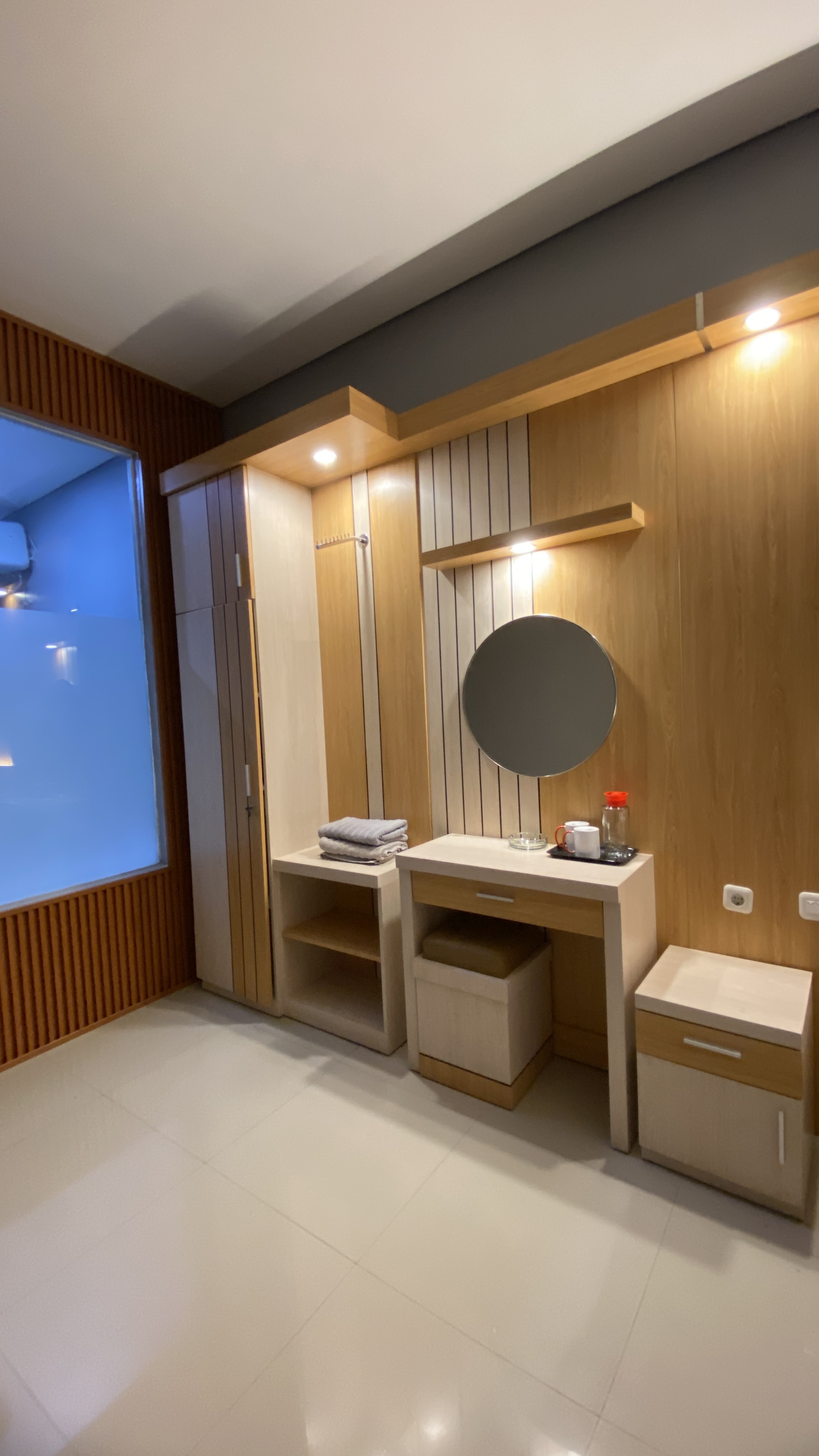 FamilyRoom-BathUp 7